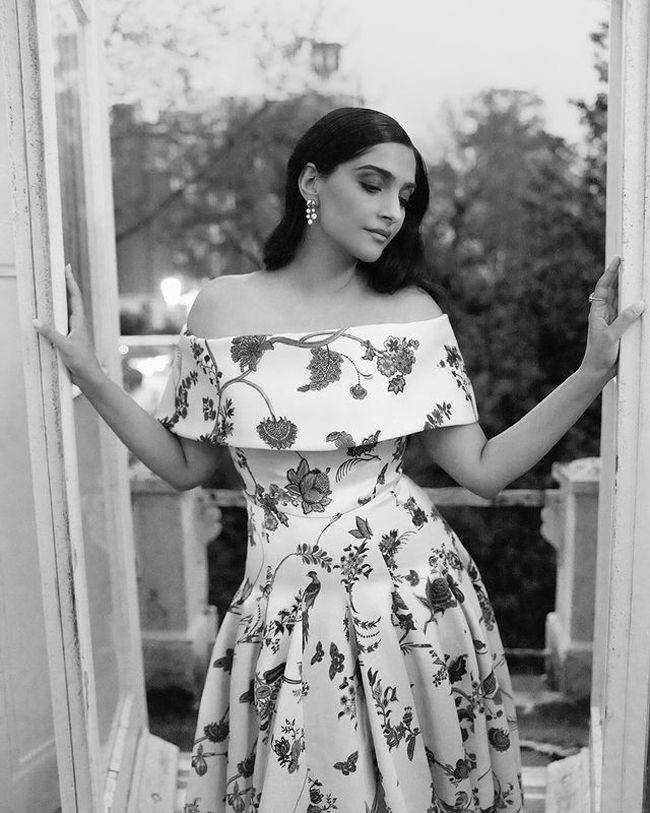 Gorgeous Clicks Of Sonam Kapoor